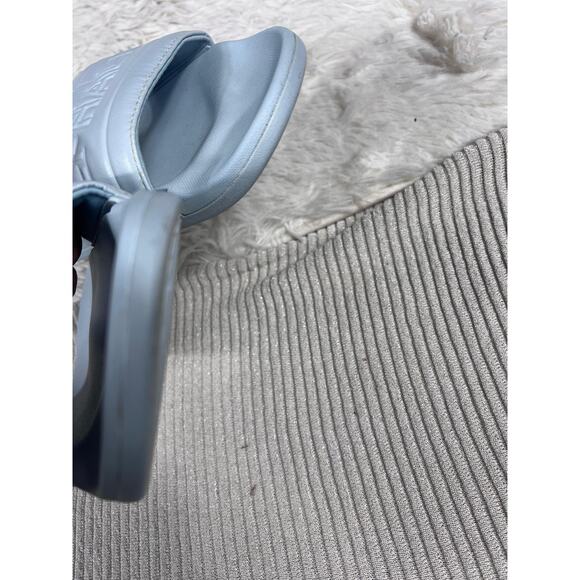 Alphalete Shoes Mens Size 9 Light Gray Slides Sandals Embossed Logo Pool Casual - Picture 7 of 10